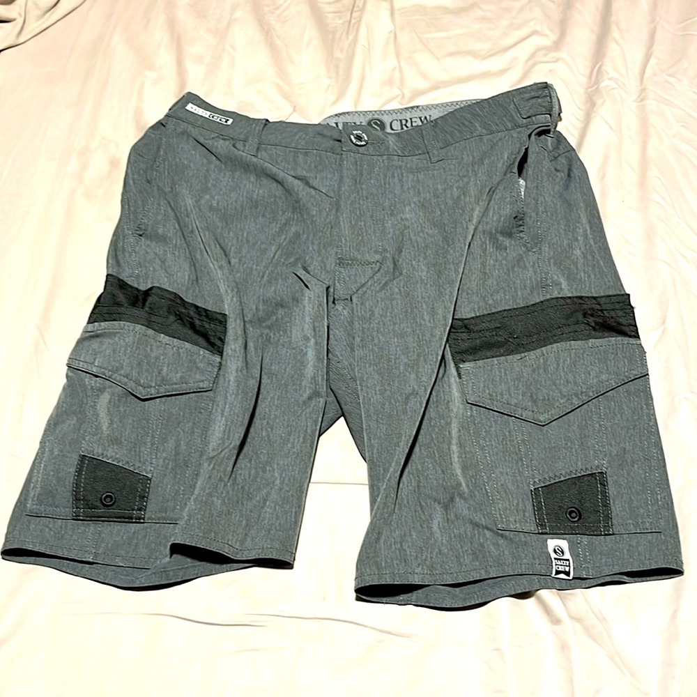 Salty Crew Driffer Cargo Hybrid 10” Shorts Mens 34 Gray 4 Ways Stretch Zip Fly